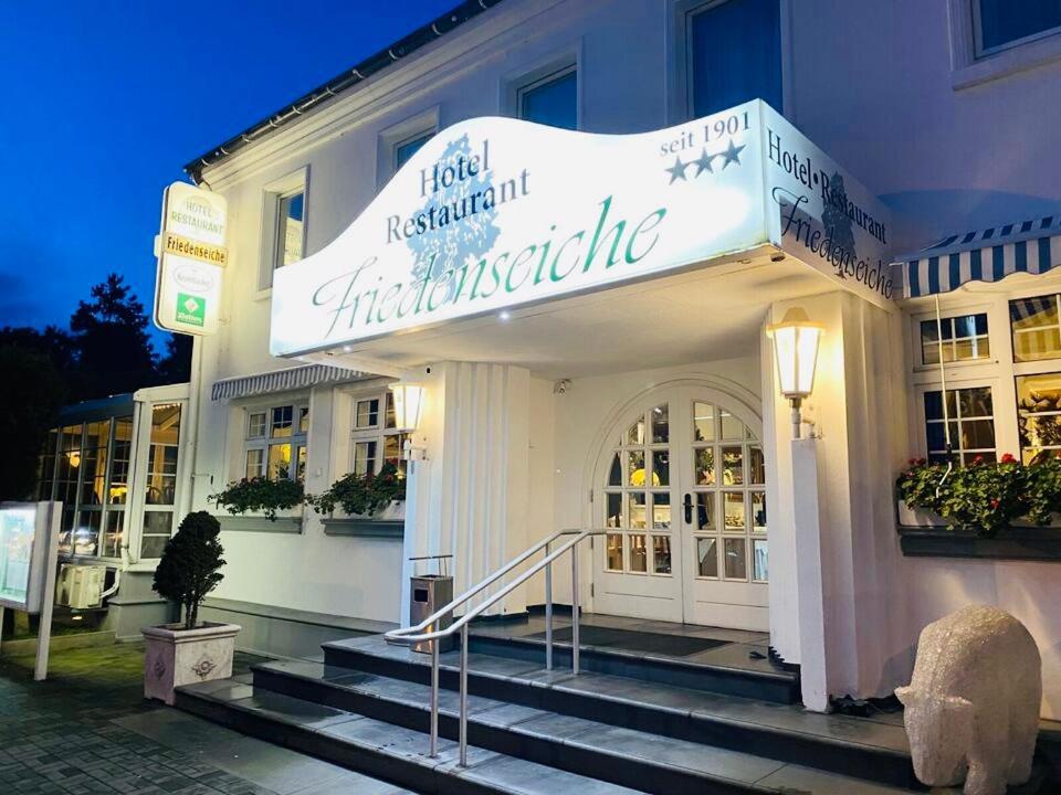 Hotel Friedenseiche Нойкірхен-Флуйн Екстер'єр фото
