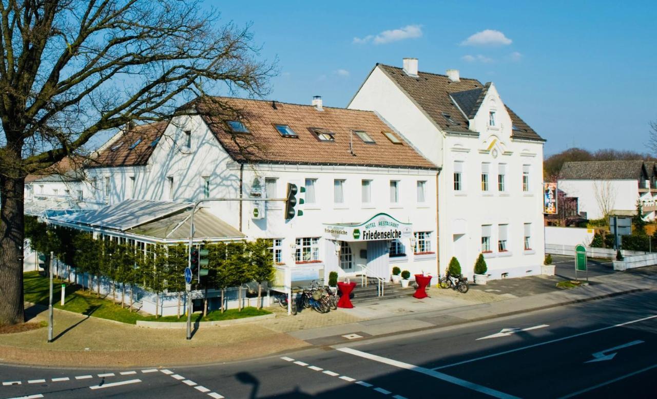 Hotel Friedenseiche Нойкірхен-Флуйн Екстер'єр фото